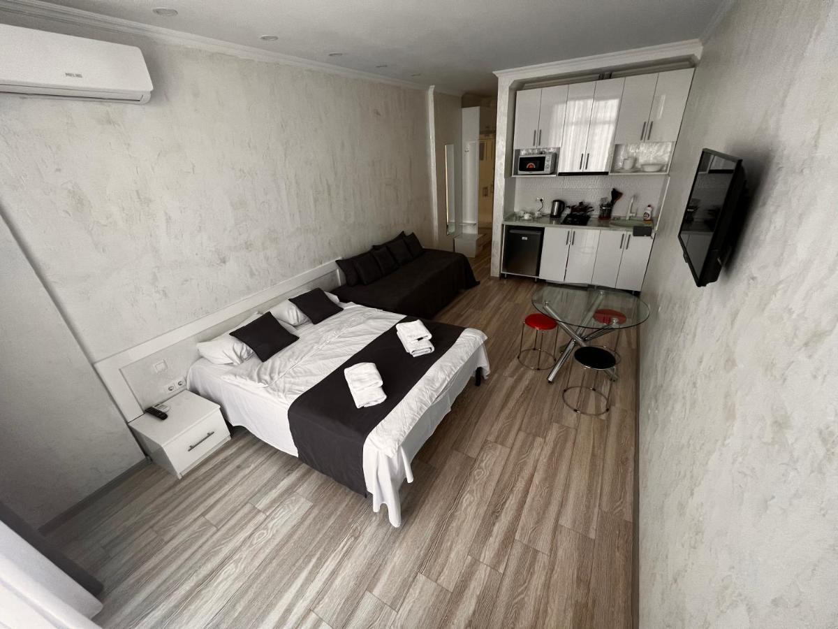 27 Floor Apartments Batumi Exterior photo