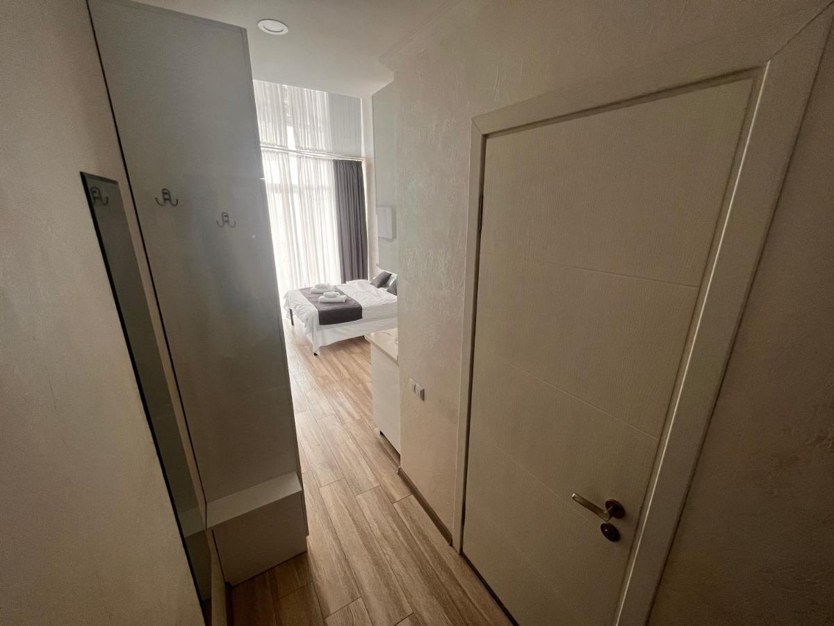 27 Floor Apartments Batumi Exterior photo