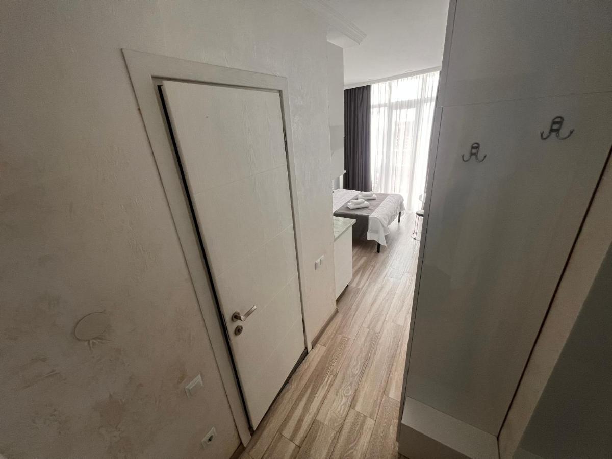 27 Floor Apartments Batumi Exterior photo